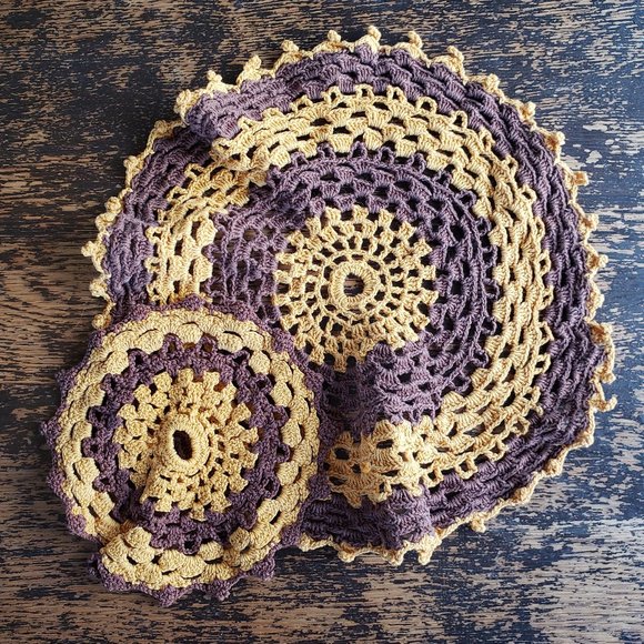 70s Doily Set, Vintage Handmade Crochet - Picture 8 of 8